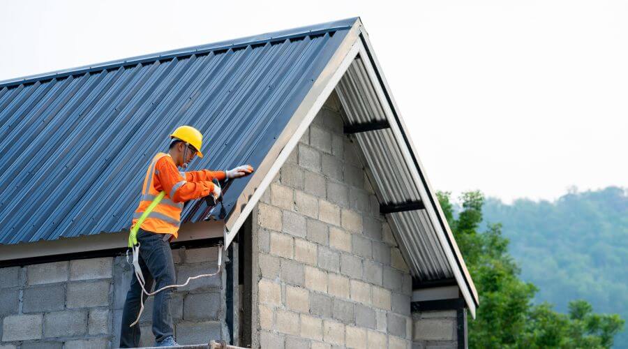 Professional gutter cleaning in Cherryville, NC